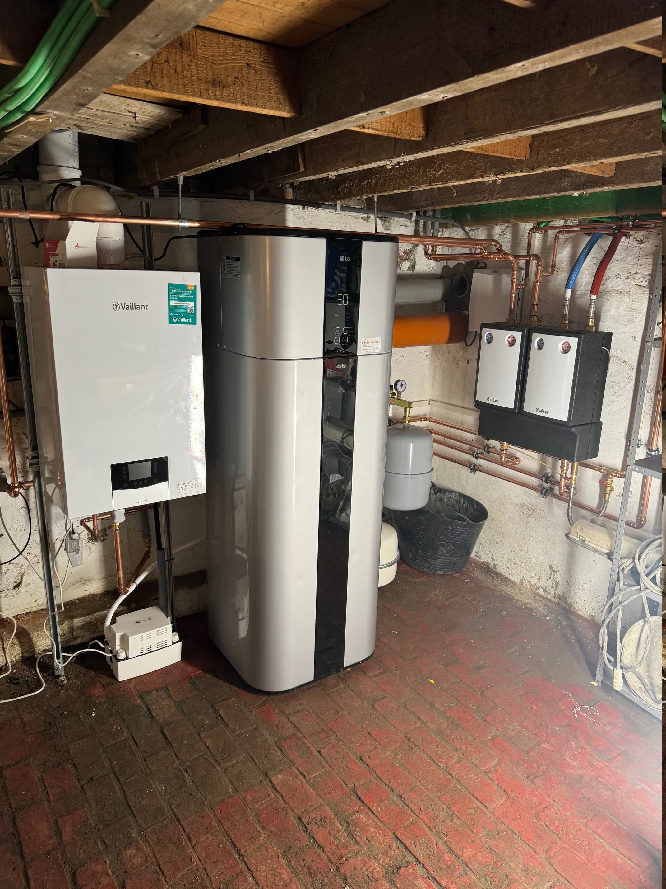 Vaillant ketel met LG WH20S warmtepompboiler – Schoten